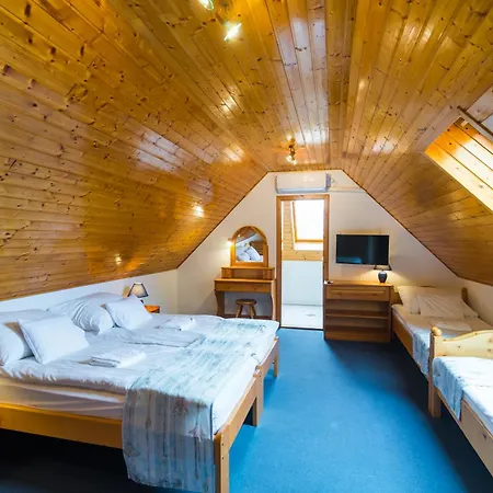 Апартаменты Gyorfi Apartmanhaz Замарди