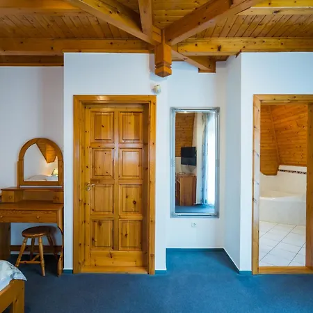 Gyorfi Apartmanhaz Апартаменты