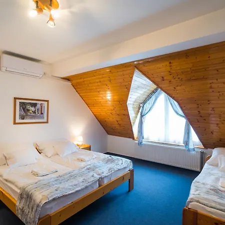 Gyorfi Apartmanhaz Apartment Zamárdi