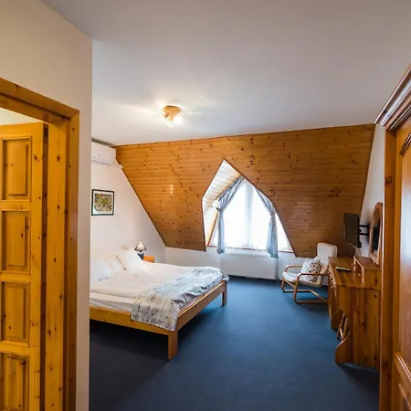 Апартаменты Gyorfi Apartmanhaz *