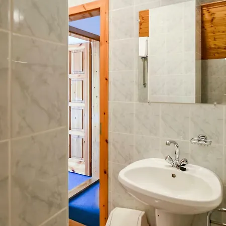 Gyorfi Apartmanhaz Замарди