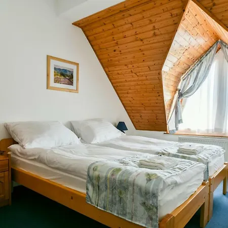 Апартаменты Gyorfi Apartmanhaz