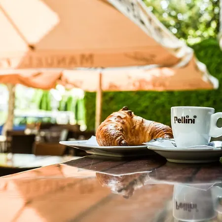 Gyorfi Apartmanhaz Апартаменты Замарди