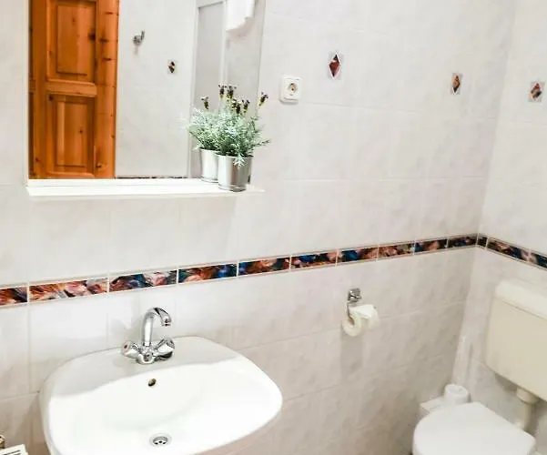 Gyorfi Apartmanhaz * Zamardi